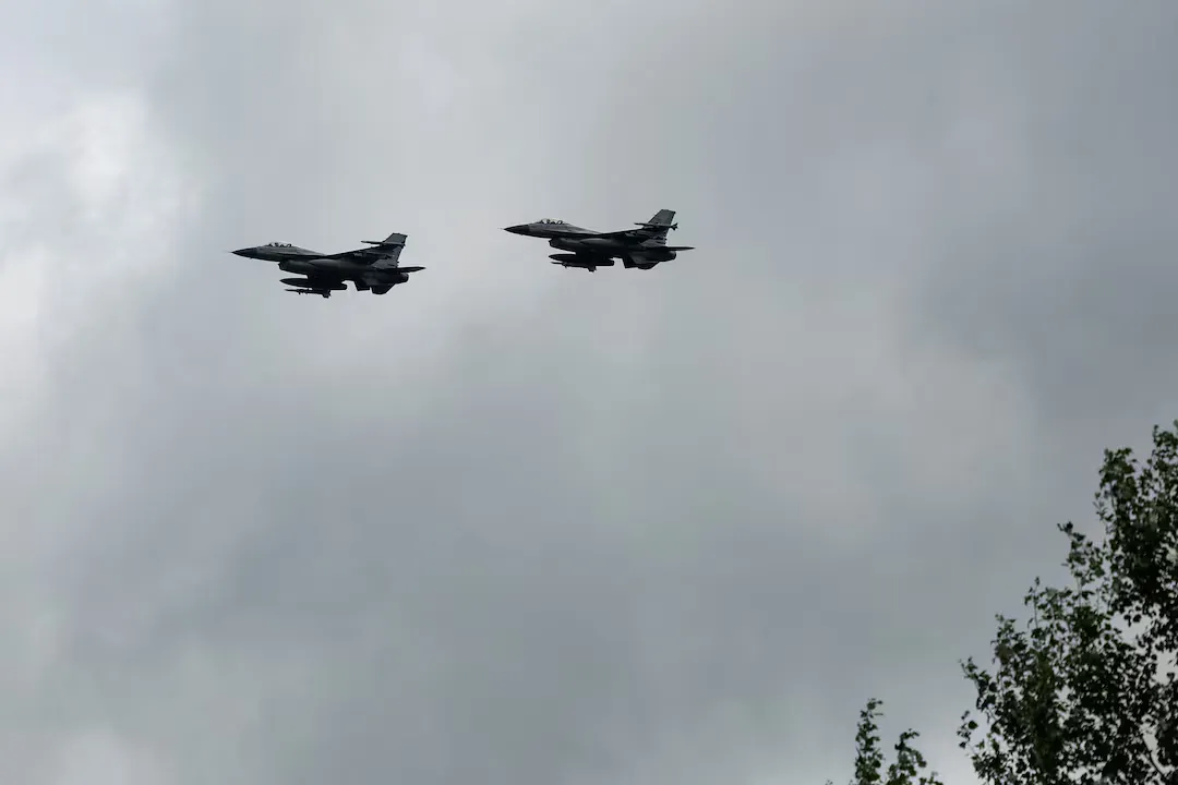 Український F-16 розбився під час російського авіаудару: пілот загинув